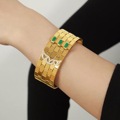 18K gold fashionable personalized checkered pattern and irregular diamond-set design versatile bracelet