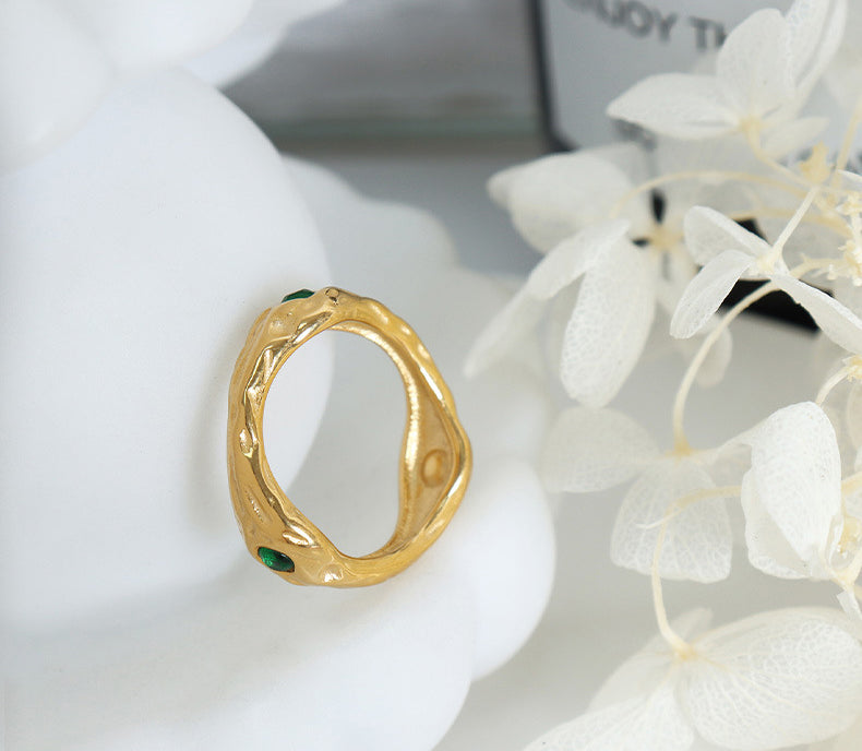 18K gold trendy and fashionable special-shaped embossed gemstone design versatile ring - Syble's