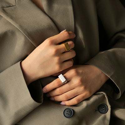 18k gold fashionable simple rectangular design versatile ring - Syble's