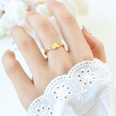 18K gold fashionable love heart with hollow design light luxury style ring - Syble's