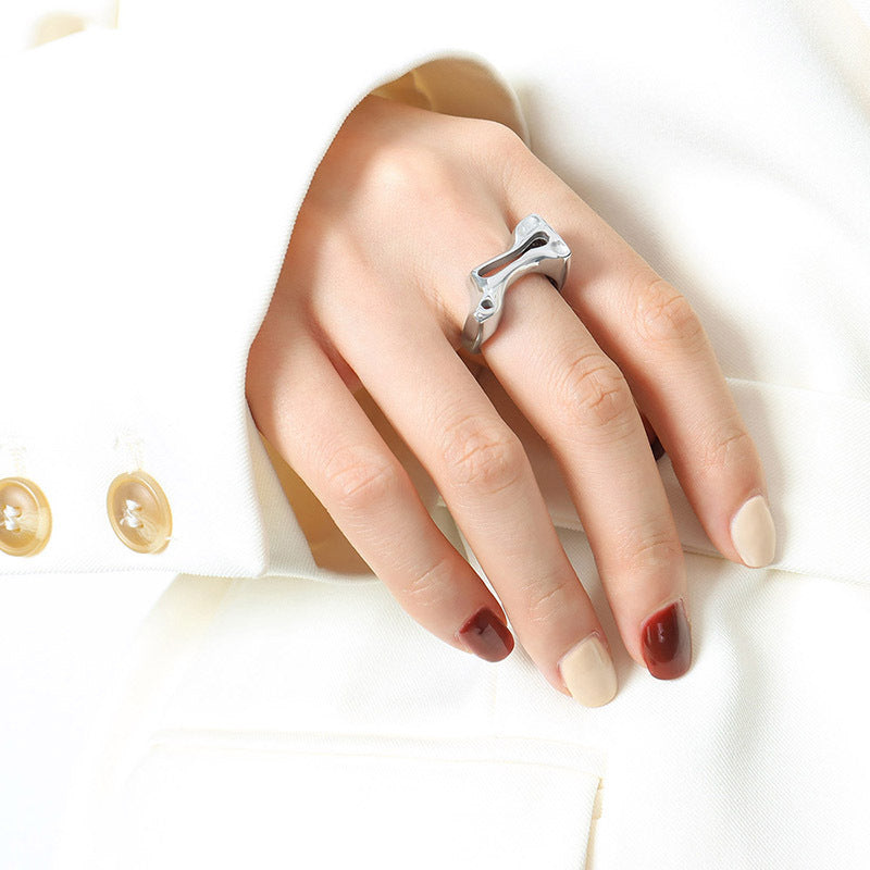 18K gold fashionable and personalized geometric special-shaped hollow design ring - Syble's