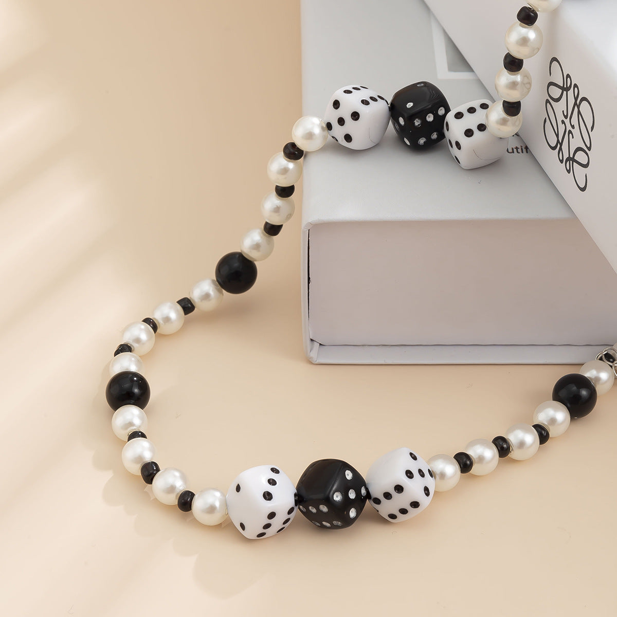 Classic Fashion Dice Mosaic Pearl Design Simple Necklace - Syble's