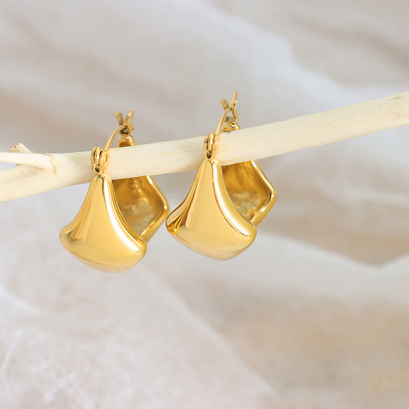 18k Gold Exquisite and Noble Geometric U-shaped Design Light Luxury Earrings - Syble's
