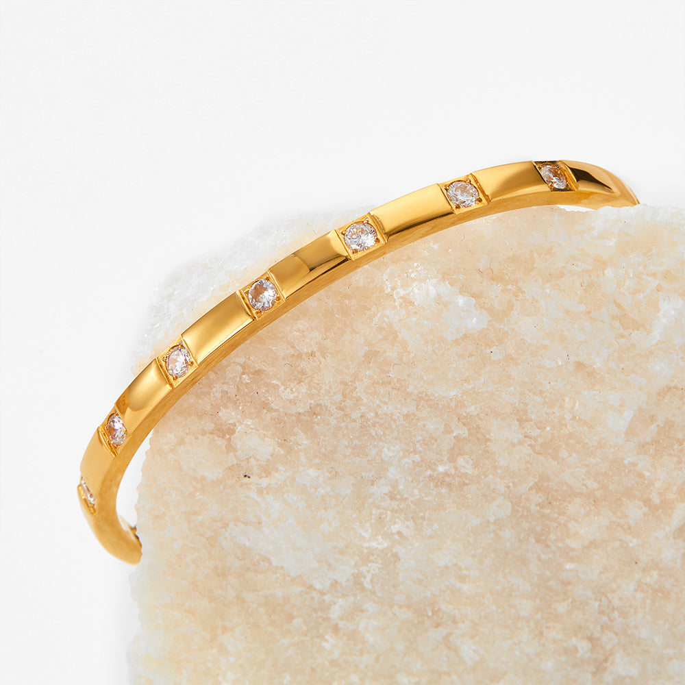18K gold exquisite and noble zircon design bracelet - Syble's