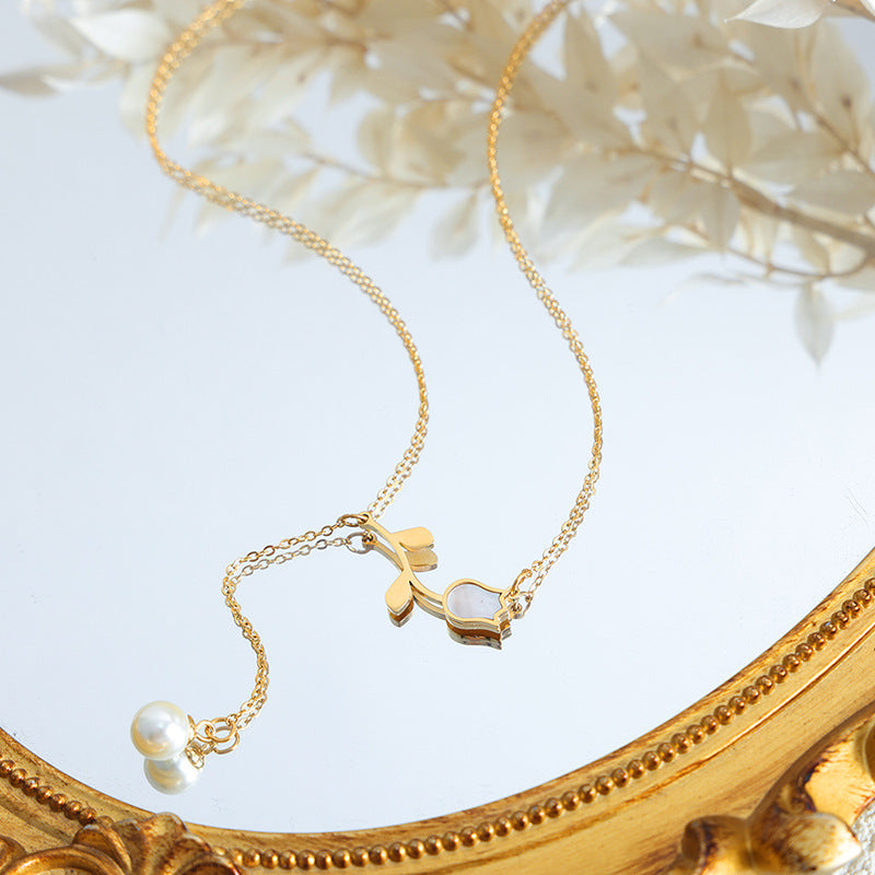 18K Gold Fashion Trend Rose Inlaid Gemstones with Pearl Tassel Design Versatile Necklace