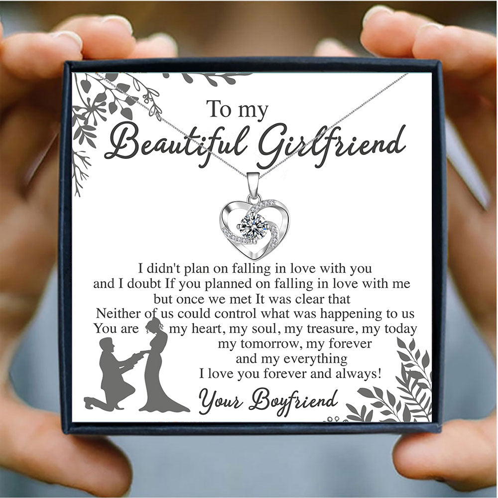 Eternal Heart Hollow Out Heart Shaped Diamond Design Gift Box Necklace for Beautiful Girlfriend