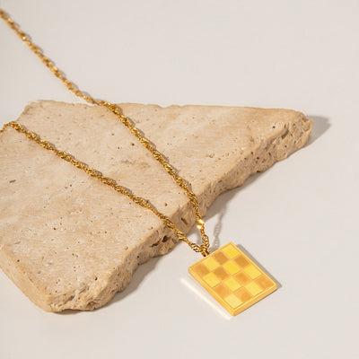 18K Gold Fashion Vintage Square Checkerboard Design Pendant Necklace - Syble's
