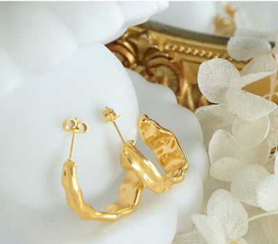 18K Gold Retro Simple Hollow C-shaped Embossed Design Versatile Earrings - Syble's