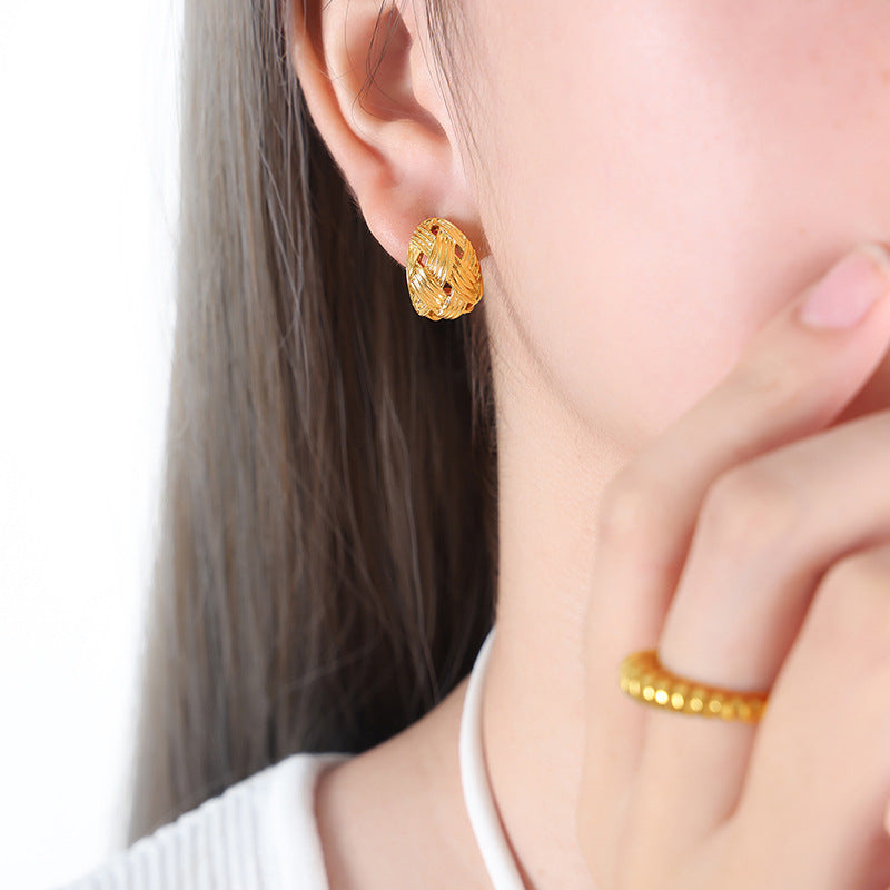 18K Gold Exquisite Simple Geometric Braided Design Earrings - Syble's