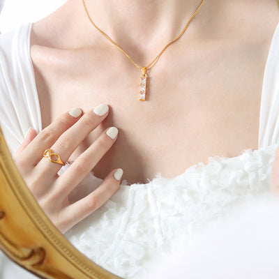 18K gold light luxury simple rectangular gem-set design versatile necklace - Syble's