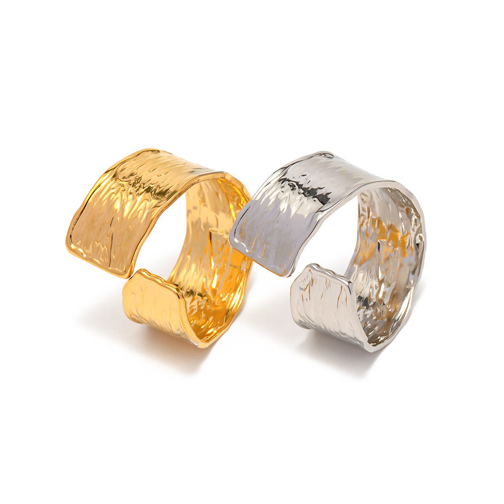 18K gold simple and elegant wrinkle design versatile ring