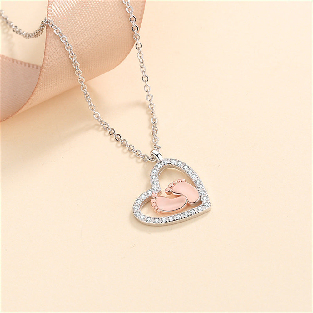 Exquisite hollow heart with small feet Portuguese card gift box pendant necklace for dear mother