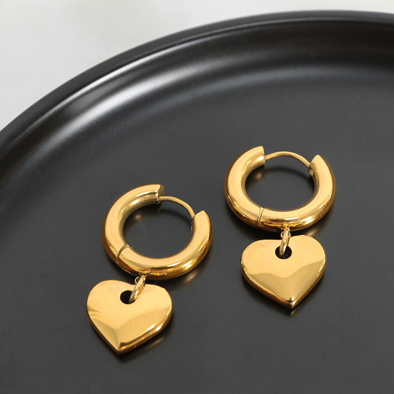 18K gold exquisite noble ring with heart design hip-hop style earrings
