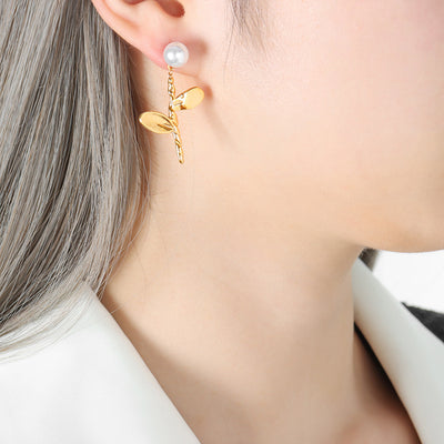18K Gold Delicate Fashionable Flowers and Leaves with Pearl Design Luxurious Earrings - Syble's