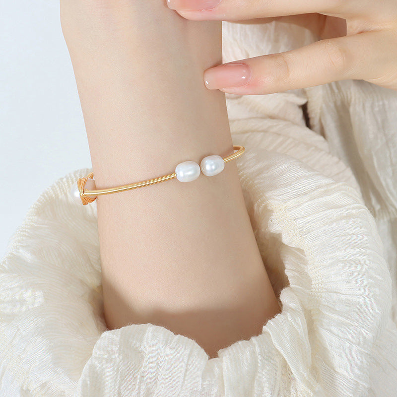 18K gold light luxury and noble inlaid pearl design bracelet - Syble's