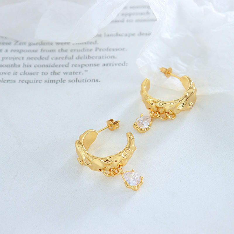 18K gold exquisite and noble C-shaped earrings with zircon tassel design and light luxury style
