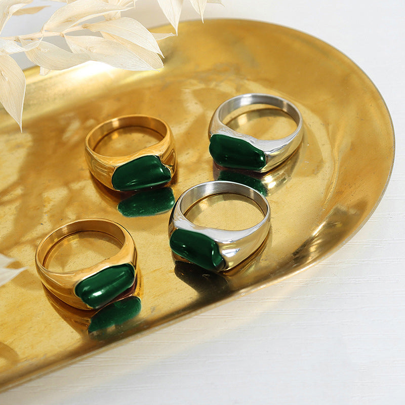 18K gold vintage simple inlaid irregular emerald gemstone design ring