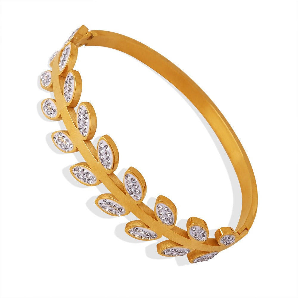 18K gold light luxury fashion leaf-shaped diamond design simple style hand jewelry