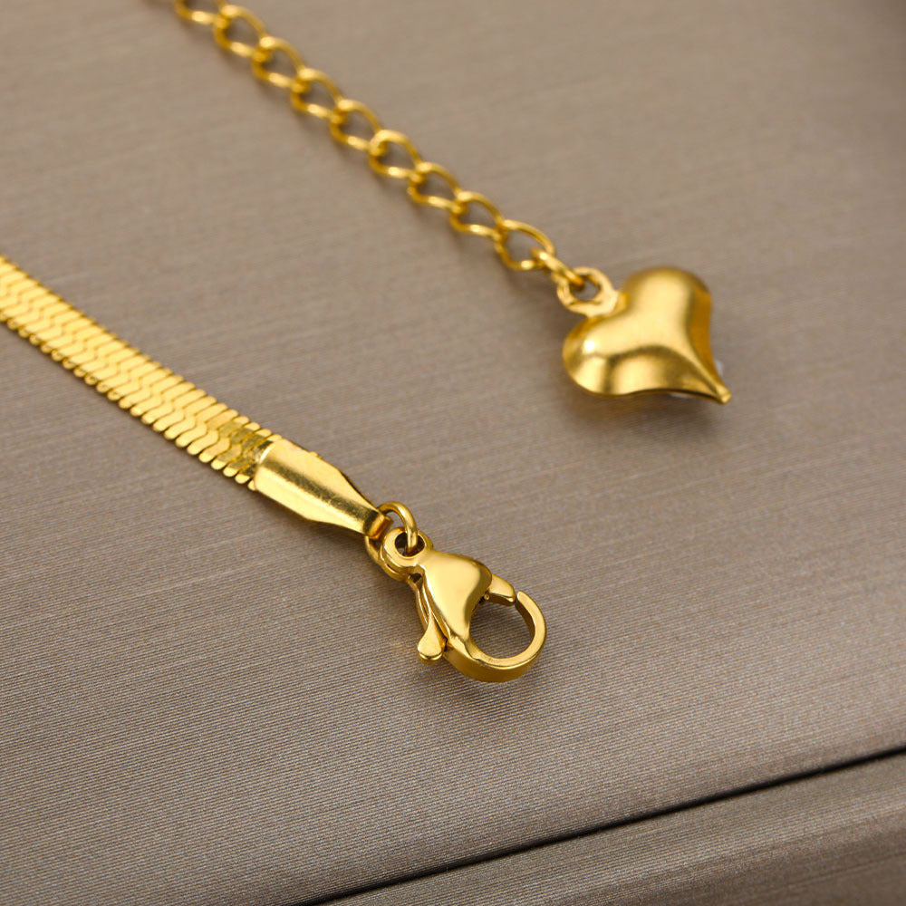 18k Gold Exquisite Light Luxury Flowers Matching Heart Design Snake Bone Chain Versatile Anklet
