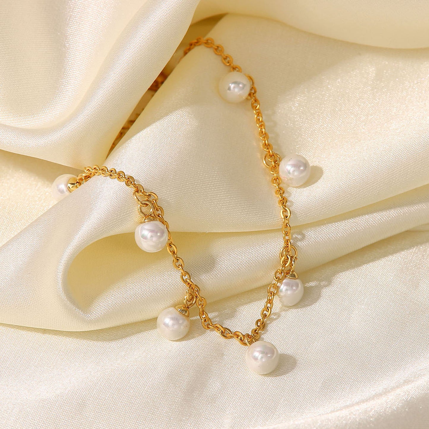 18K Gold Exquisite Dazzling Shell Bead Tassel Pendant Design Versatile Anklet