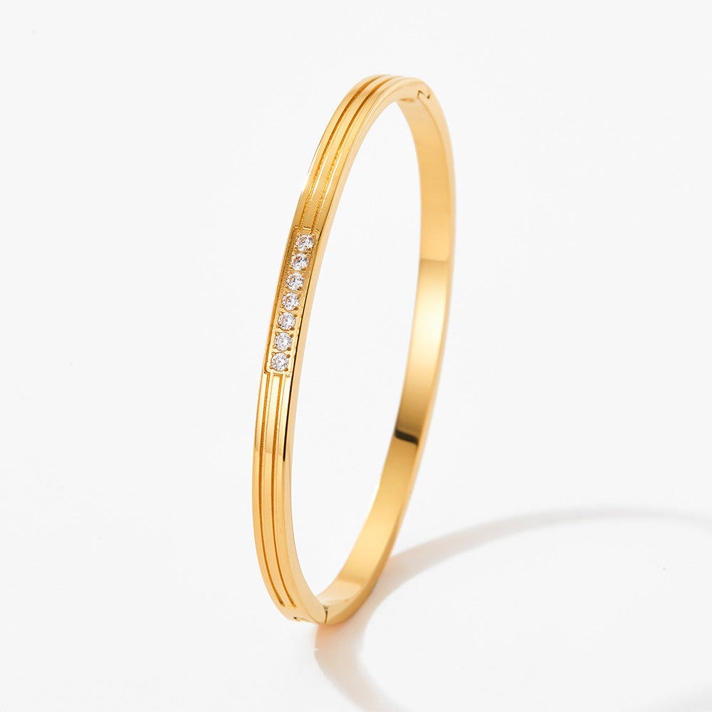 18K gold retro fashionable zircon design versatile bracelet - Syble's