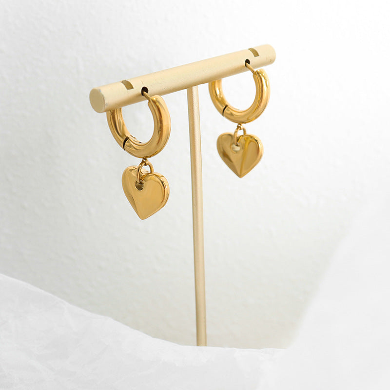18K gold exquisite noble ring with heart design hip-hop style earrings