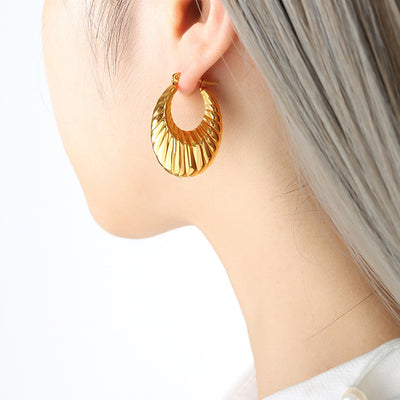 18K Gold Fashion Retro U-shaped Thread Design Simple Wind Earrings - Syble's