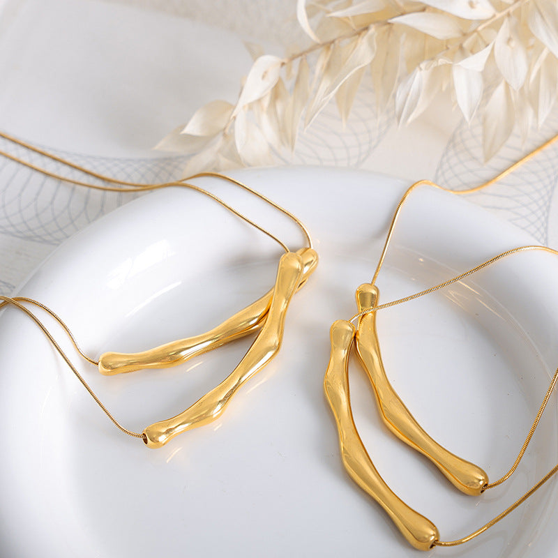 18K gold noble simple irregular joint shape design light luxury style necklace
