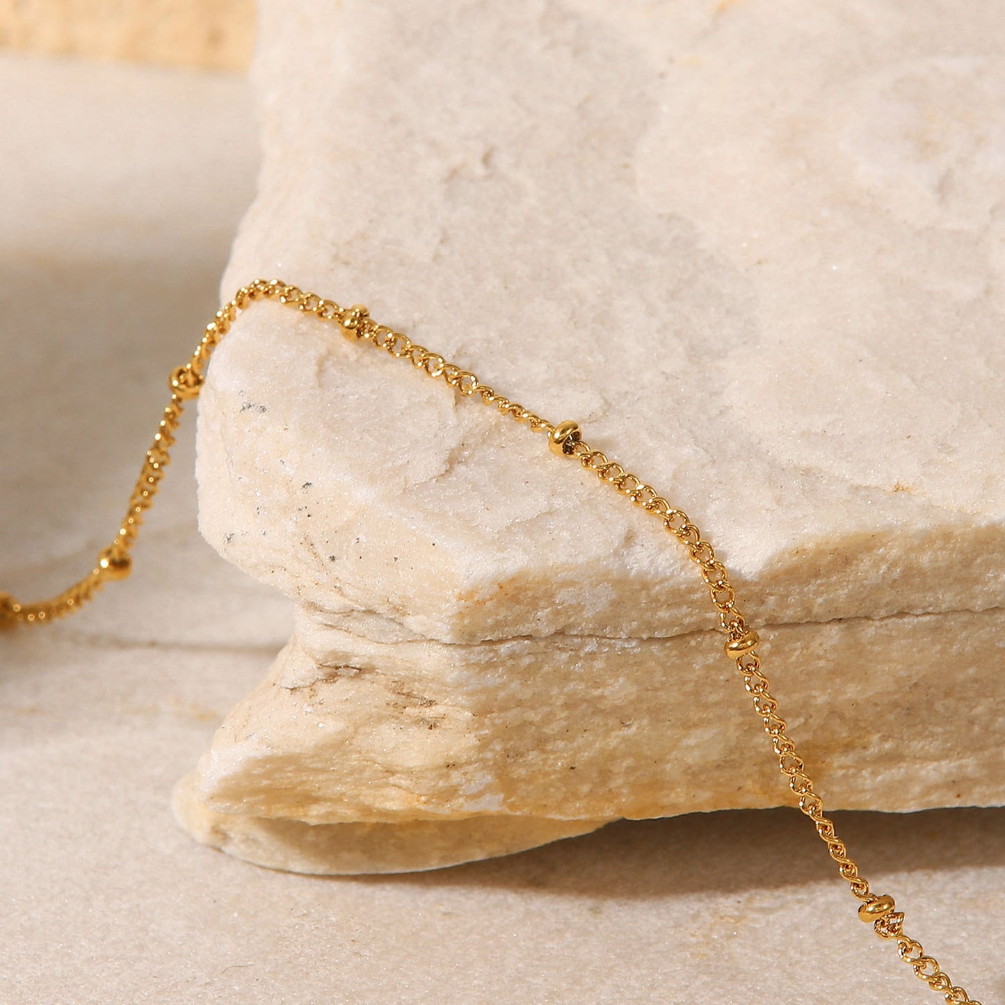 18K Gold Classic Simple Bead Chain Design Versatile Anklet
