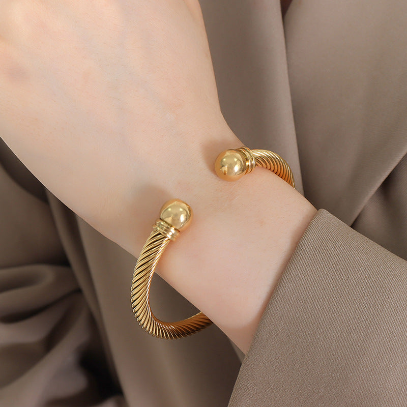 18K gold fashionable simple thread design bracelet - Syble's