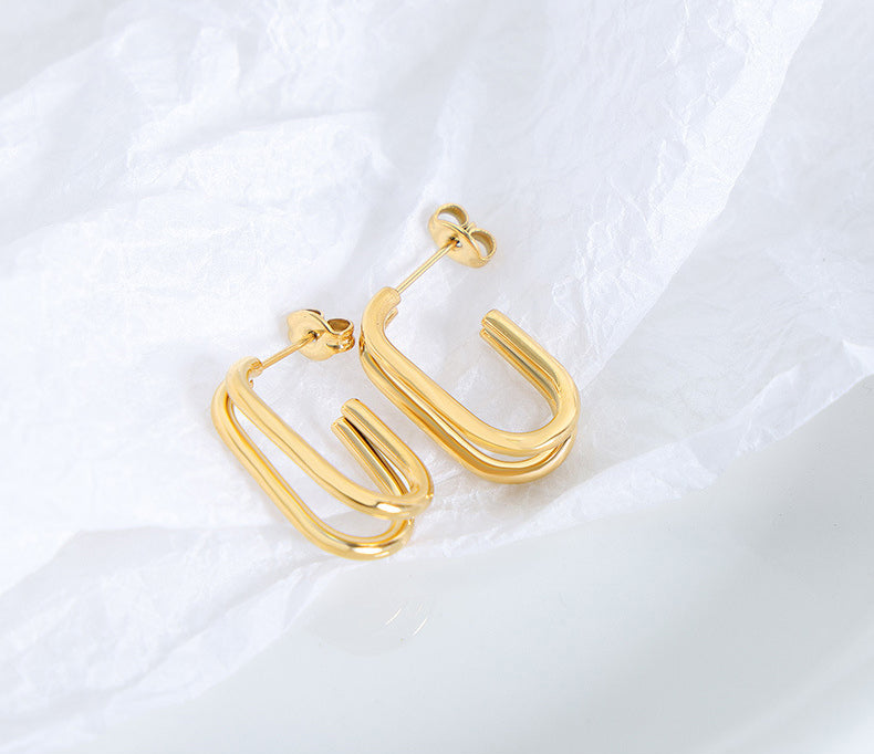 18K Gold Exquisite Simple Oval Design Versatile Earrings