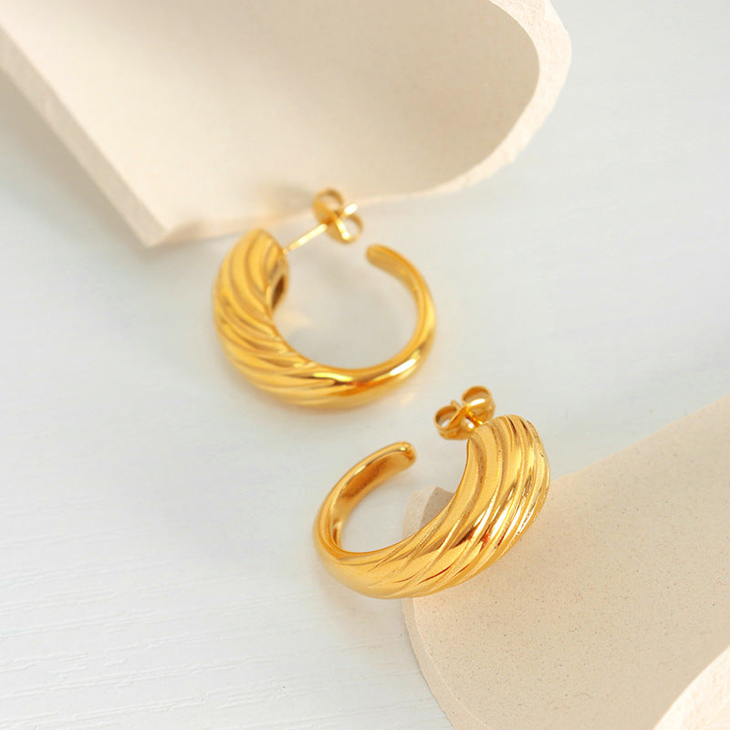 18K Gold Fashion Simple C Shape Earrings with Thread Design Versatile