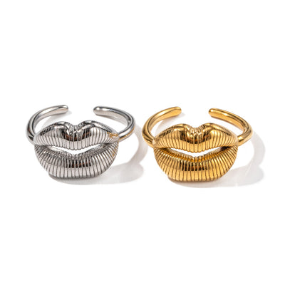 18K gold novel and trendy lip pattern design ring - Syble's