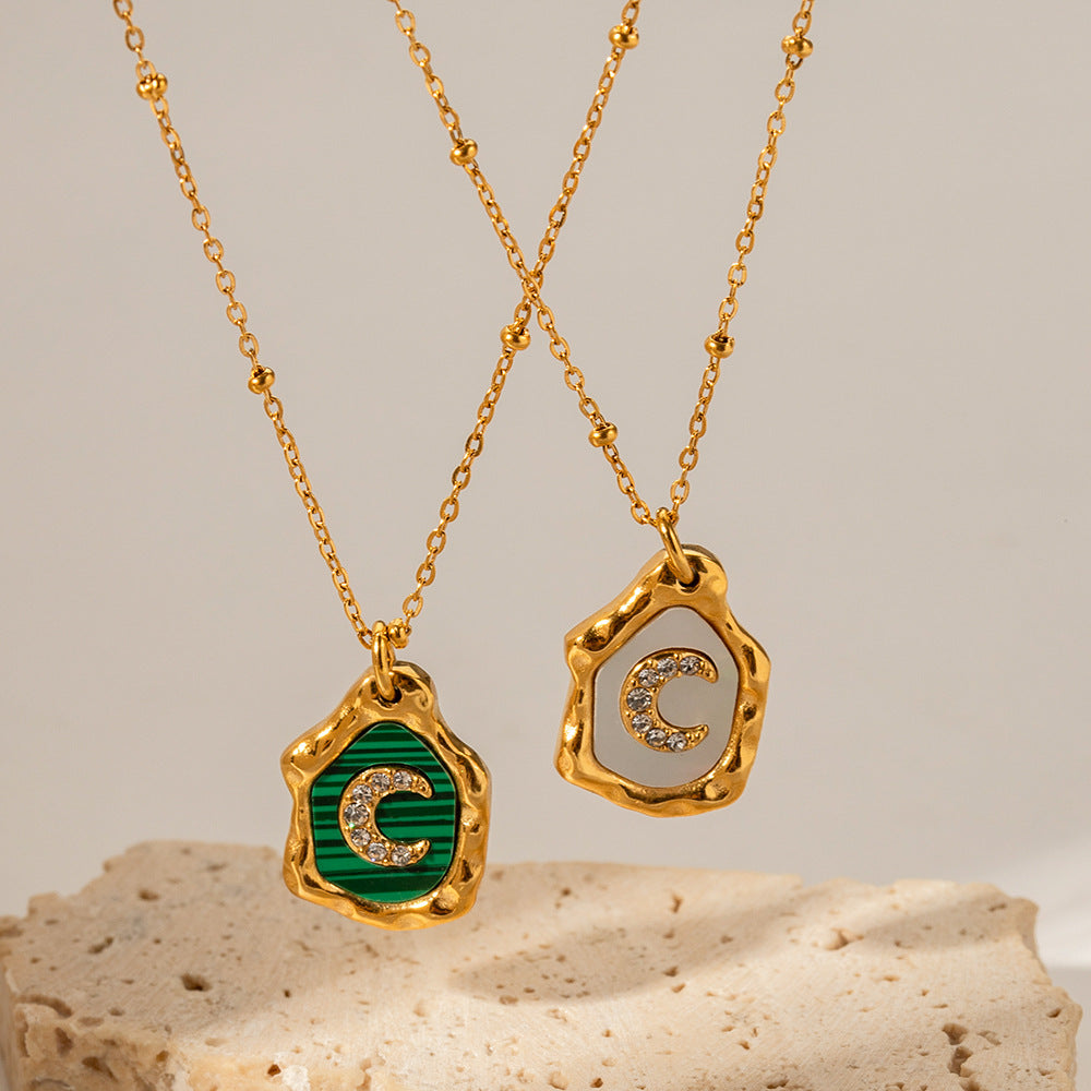 18k Gold Exquisite and Fashionable Irregular Bezel with Moon Inlaid Zircon Design Pendant Necklace