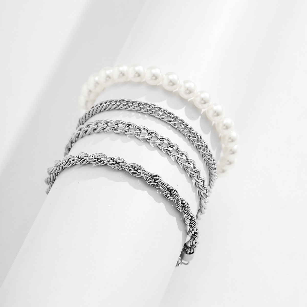 Fashion retro pearl temperament bracelet