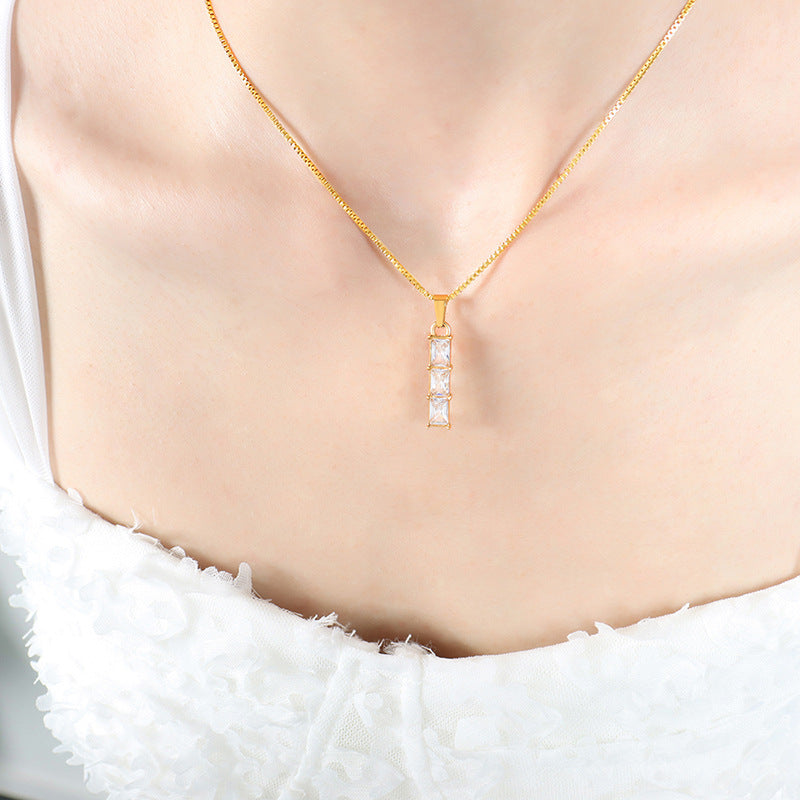 18K gold light luxury simple rectangular gem-set design versatile necklace
