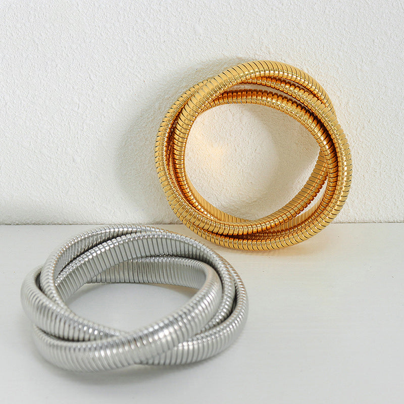 18K gold fashionable three-layer interlocking thread design simple style bracelet - Syble's