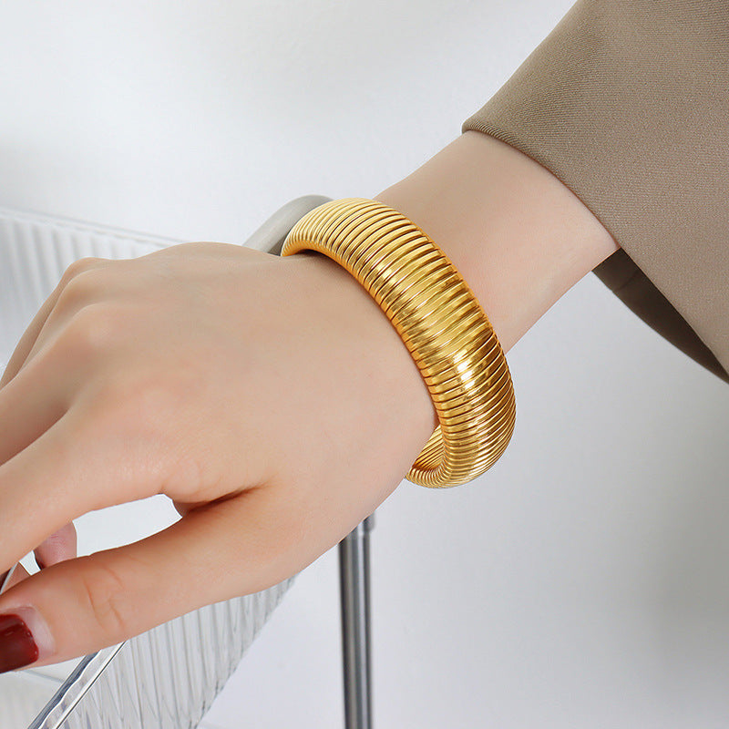 18K gold trendy exaggerated wide style bracelet with line design