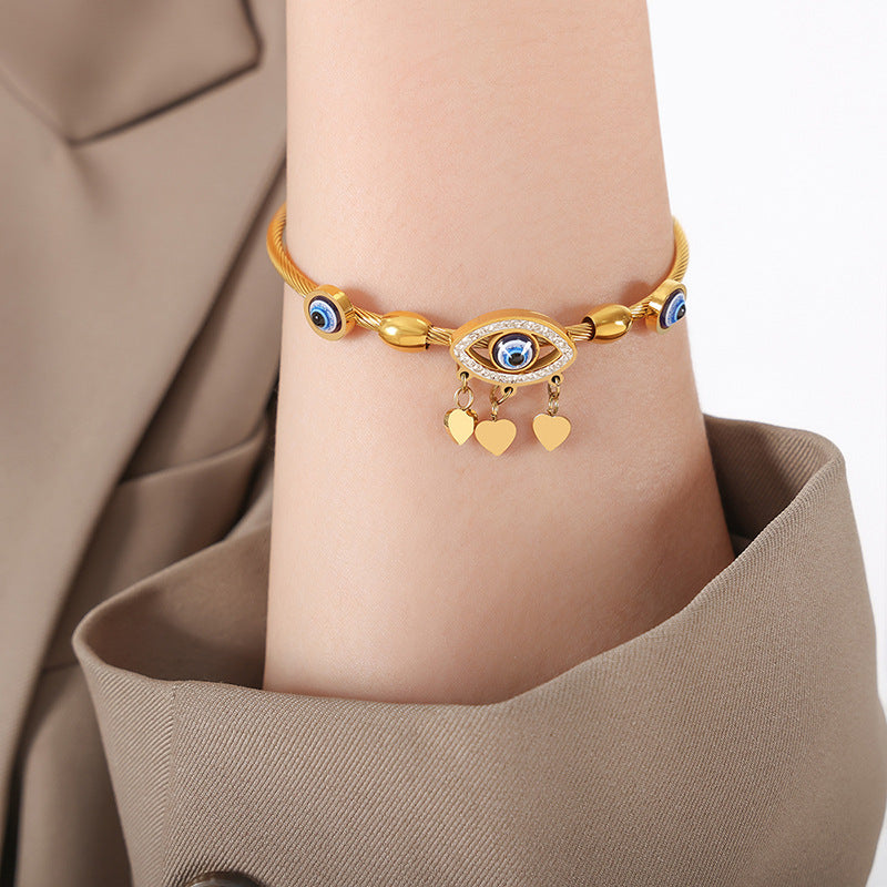 Exquisite and noble heart-shaped/round/oval/eye/butterfly/ball bead design bracelet