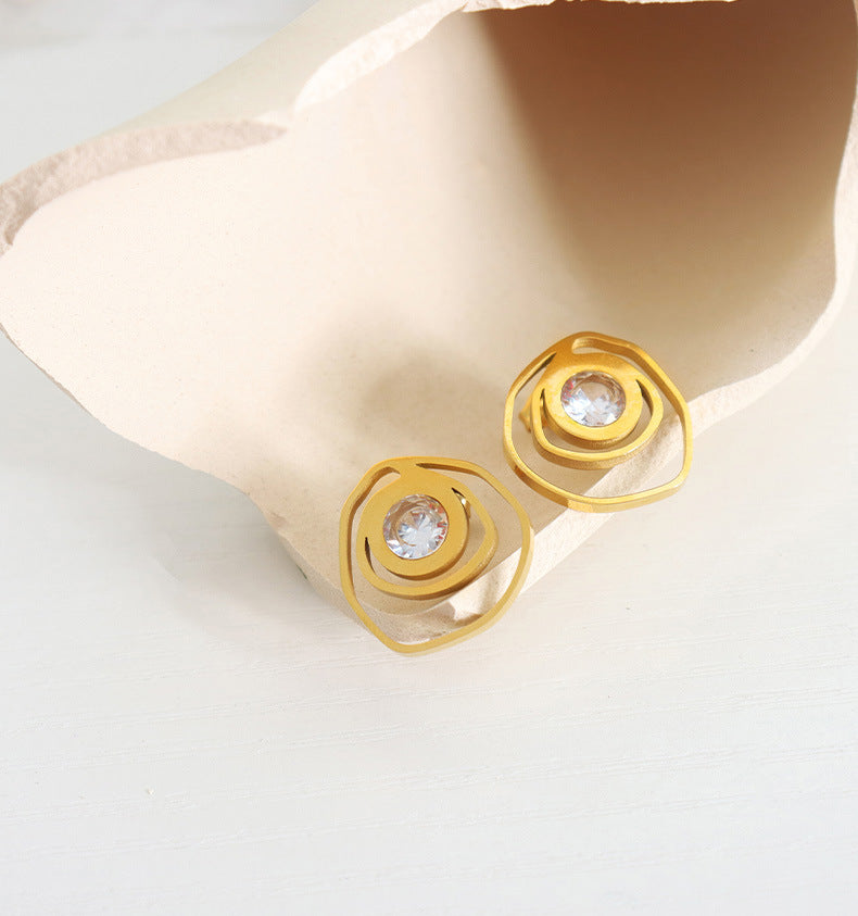 18K Gold Exquisite Dazzling Irregular Hollow Rose Inlaid Zircon Design Versatile Earrings