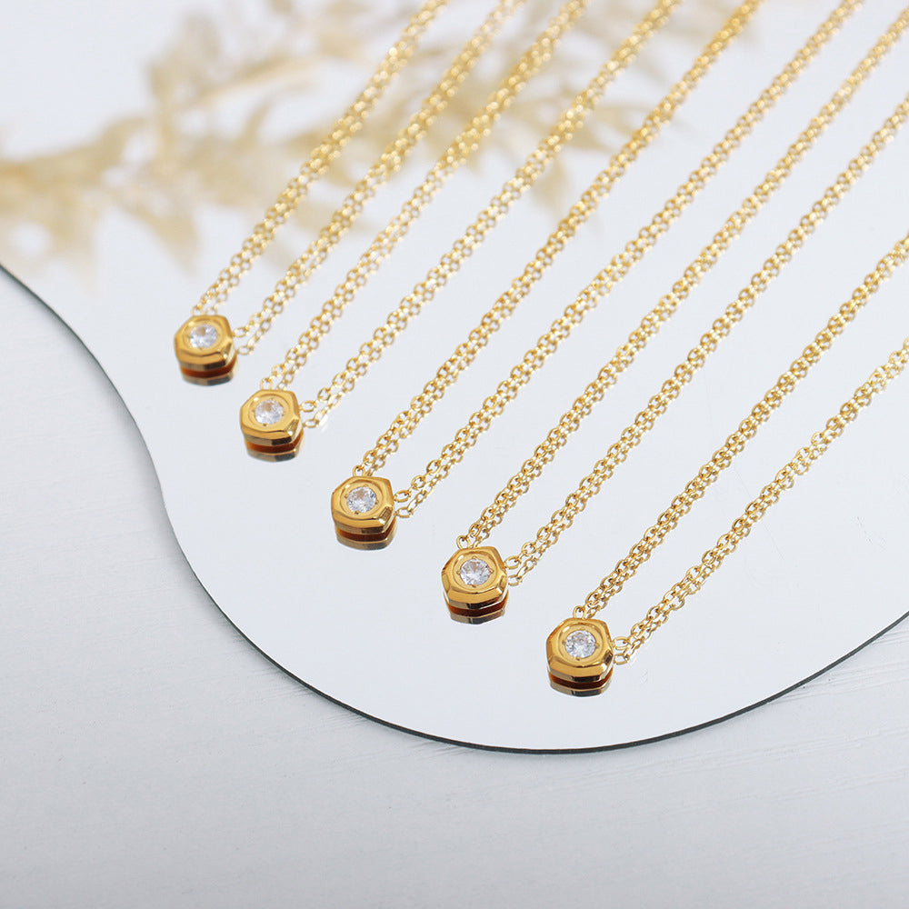 18K Gold Simple Atmosphere Irregular Rhombus Inlaid Zircon Design Versatile Necklace