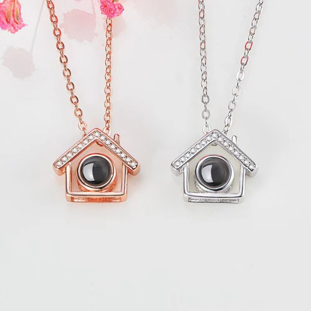 Exquisite Trend Love House Diamond Design Projection Necklace